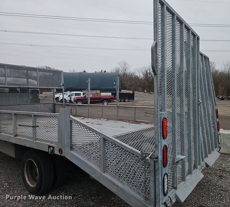 image for item EI8828 2017 Mitsubishi Fuso Canter FE160 Crew Cab flatbed truck