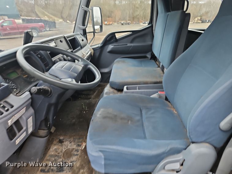 image for item EI8828 2017 Mitsubishi Fuso Canter FE160 Crew Cab flatbed truck