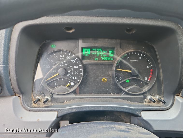 image for item EI8828 2017 Mitsubishi Fuso Canter FE160 Crew Cab flatbed truck