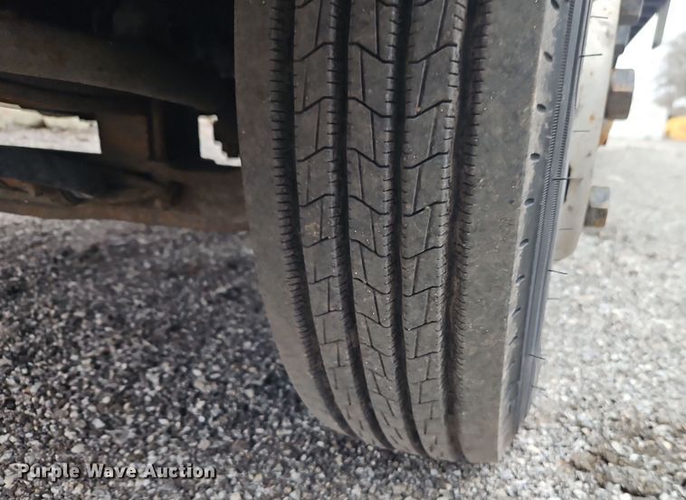 image for item EI8828 2017 Mitsubishi Fuso Canter FE160 Crew Cab flatbed truck