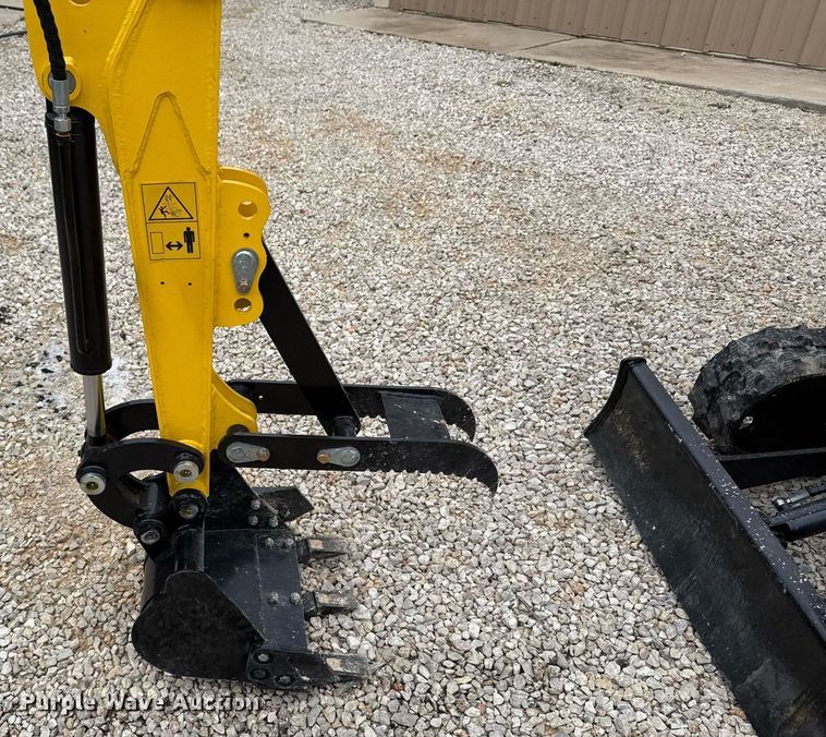 image for item EJ3432 2024 AGT QH13R mini excavator