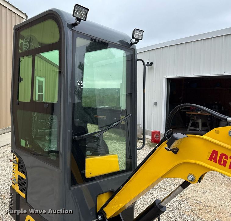 image for item EJ3432 2024 AGT QH13R mini excavator