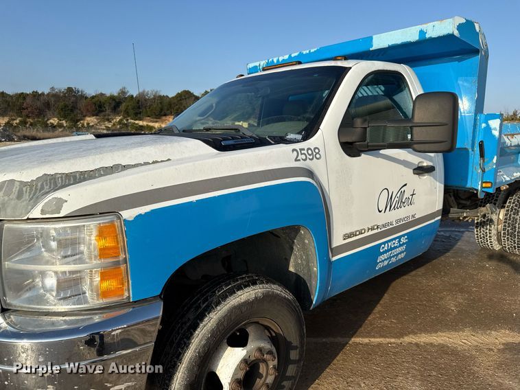 image for item EJ3475 2012 Chevrolet Silverado 3500HD dump bed pickup truck