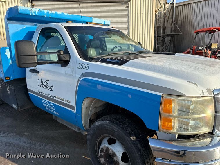 image for item EJ3475 2012 Chevrolet Silverado 3500HD dump bed pickup truck