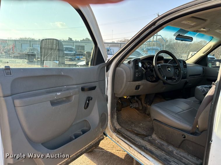 image for item EJ3475 2012 Chevrolet Silverado 3500HD dump bed pickup truck