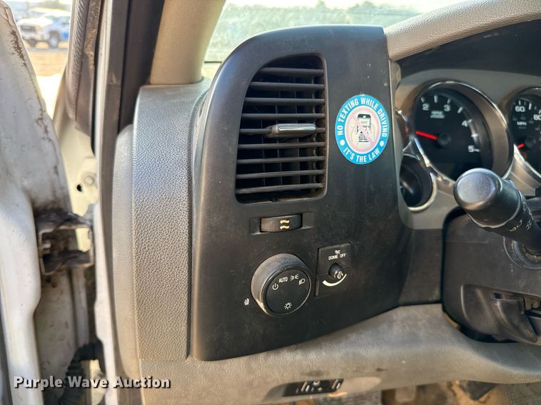 image for item EJ3475 2012 Chevrolet Silverado 3500HD dump bed pickup truck