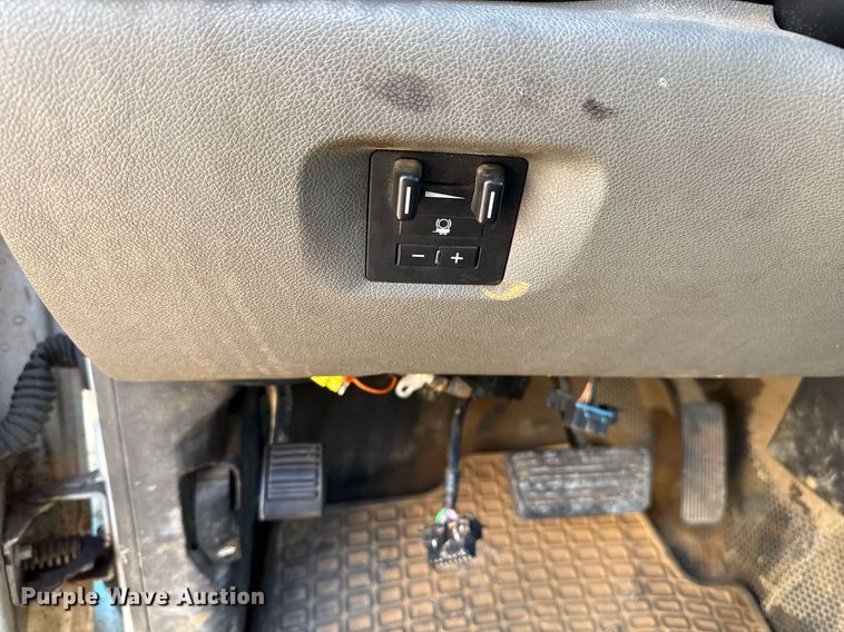 image for item EJ3475 2012 Chevrolet Silverado 3500HD dump bed pickup truck