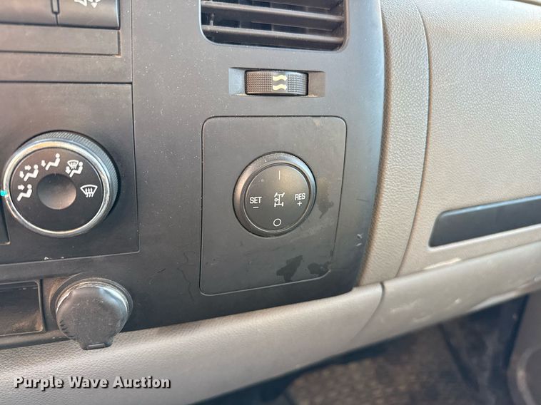 image for item EJ3475 2012 Chevrolet Silverado 3500HD dump bed pickup truck