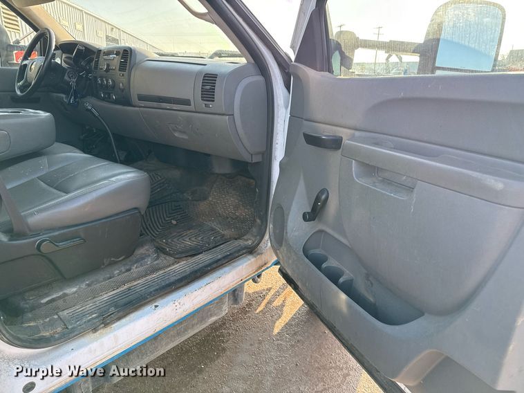 image for item EJ3475 2012 Chevrolet Silverado 3500HD dump bed pickup truck