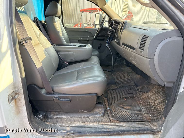 image for item EJ3475 2012 Chevrolet Silverado 3500HD dump bed pickup truck