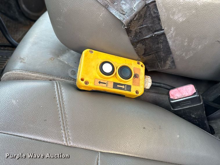 image for item EJ3475 2012 Chevrolet Silverado 3500HD dump bed pickup truck