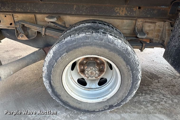 image for item EJ3475 2012 Chevrolet Silverado 3500HD dump bed pickup truck