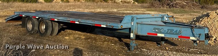 image for item EJ3476 2010 Pro-Trak P-25-20 equipment trailer