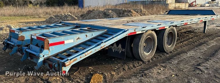 image for item EJ3476 2010 Pro-Trak P-25-20 equipment trailer
