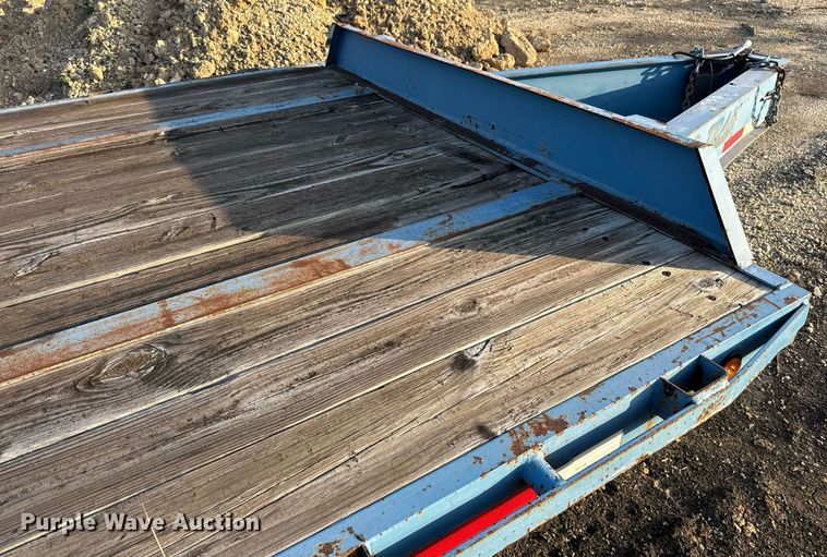 image for item EJ3476 2010 Pro-Trak P-25-20 equipment trailer