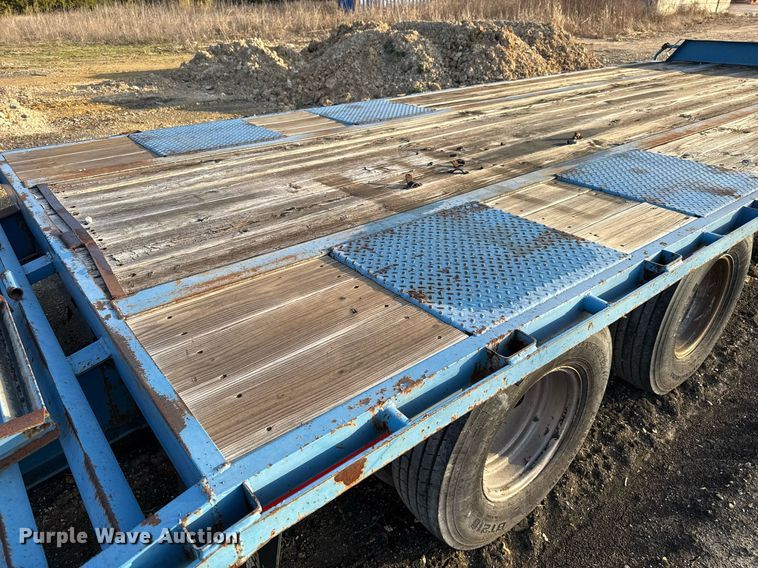 image for item EJ3476 2010 Pro-Trak P-25-20 equipment trailer