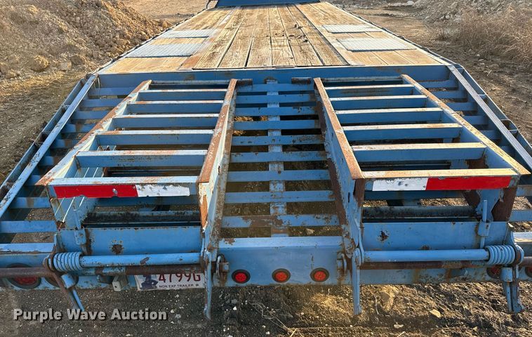 image for item EJ3476 2010 Pro-Trak P-25-20 equipment trailer