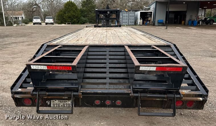 image for item EJ3477 2018 Gooseneck Trailers 18-29x102 equipment trailer