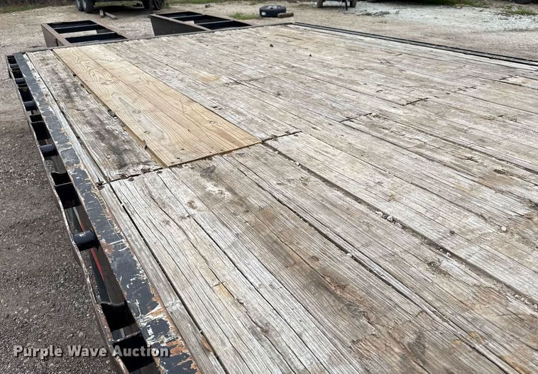 image for item EJ3477 2018 Gooseneck Trailers 18-29x102 equipment trailer