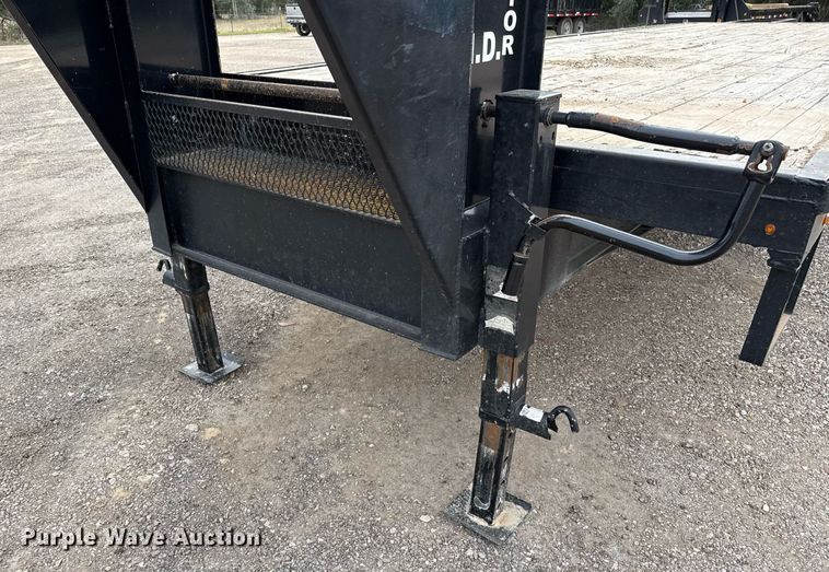 image for item EJ3477 2018 Gooseneck Trailers 18-29x102 equipment trailer