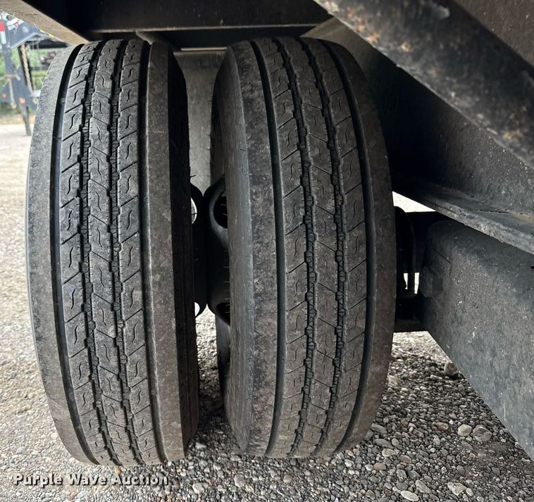 image for item EJ3477 2018 Gooseneck Trailers 18-29x102 equipment trailer