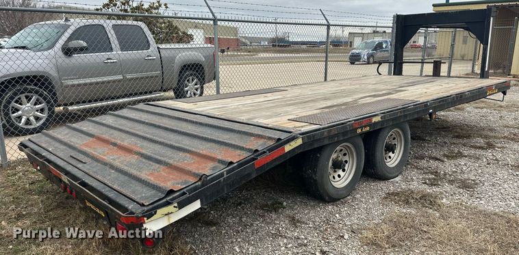 image for item EK0358 2008 Pequea G-10 equipment trailer