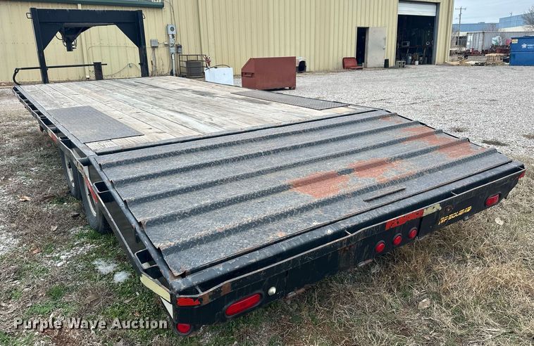 image for item EK0358 2008 Pequea G-10 equipment trailer
