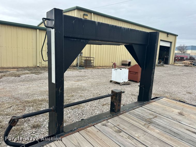 image for item EK0358 2008 Pequea G-10 equipment trailer