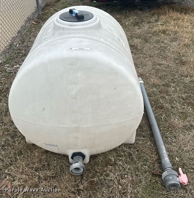 image for item EK0361 Poly tank