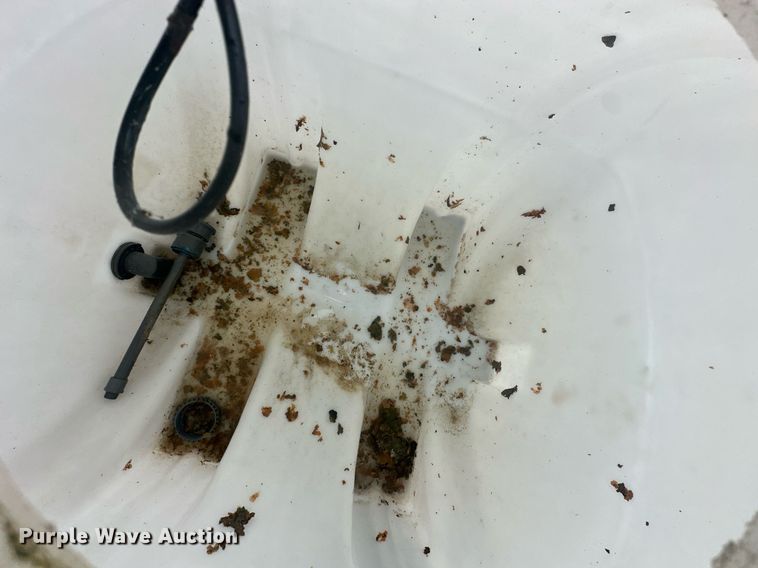 image for item EK0361 Poly tank