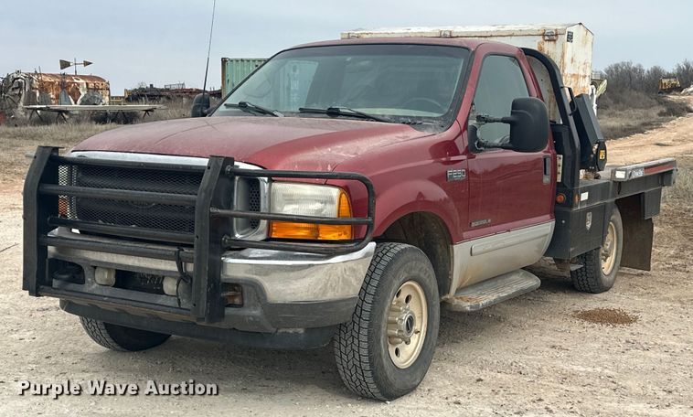 image for item EK0367 2001 Ford F250 Super Duty bale bed pickup truck