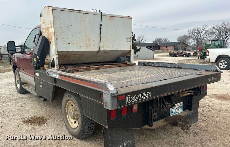 image for item EK0367 2001 Ford F250 Super Duty bale bed pickup truck