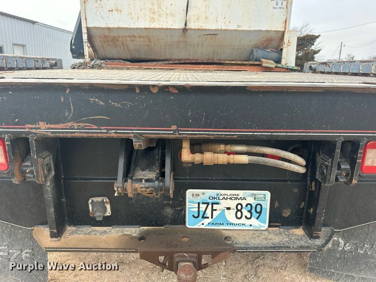 image for item EK0367 2001 Ford F250 Super Duty bale bed pickup truck