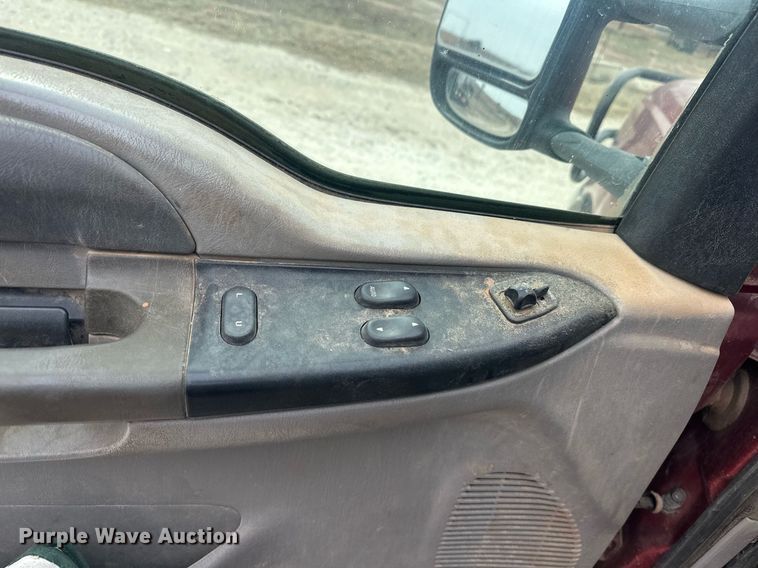 image for item EK0367 2001 Ford F250 Super Duty bale bed pickup truck