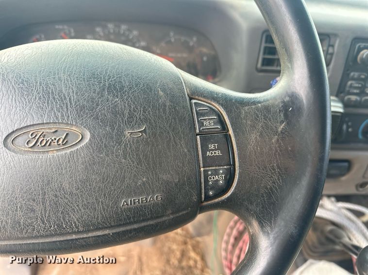 image for item EK0367 2001 Ford F250 Super Duty bale bed pickup truck