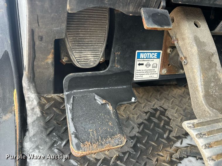 image for item EK0371 2015 Genie GTH-1056 telehandler