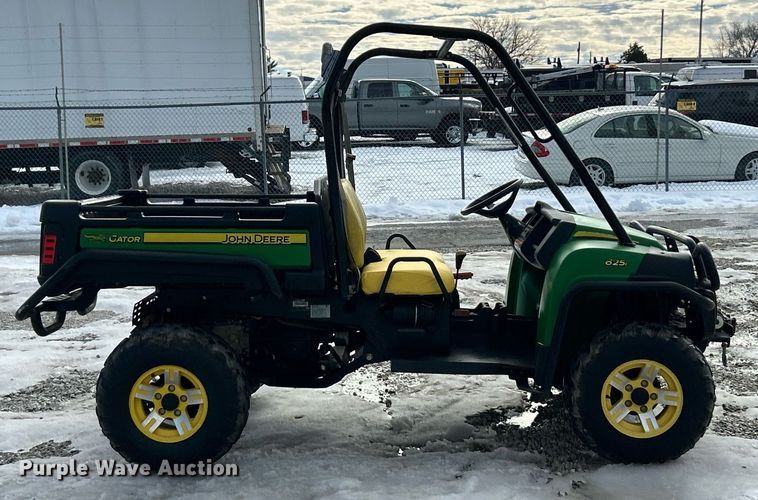 image for item EK2541 2011 John Deere Gator 625i utility vehicle