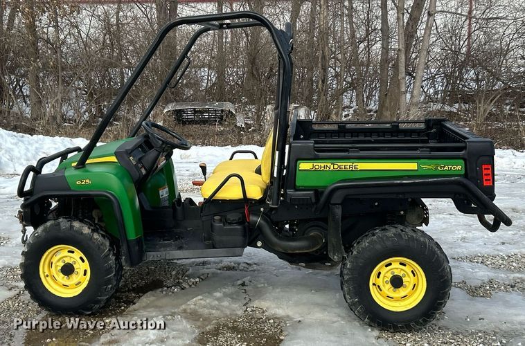 image for item EK2541 2011 John Deere Gator 625i utility vehicle