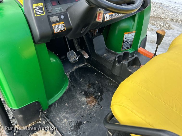 image for item EK2541 2011 John Deere Gator 625i utility vehicle