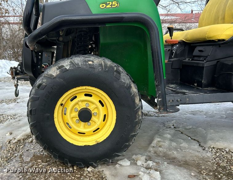 image for item EK2541 2011 John Deere Gator 625i utility vehicle