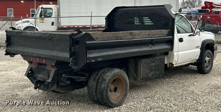 image for item EK2597 2005 Chevrolet Silverado 3500 dump bed pickup truck