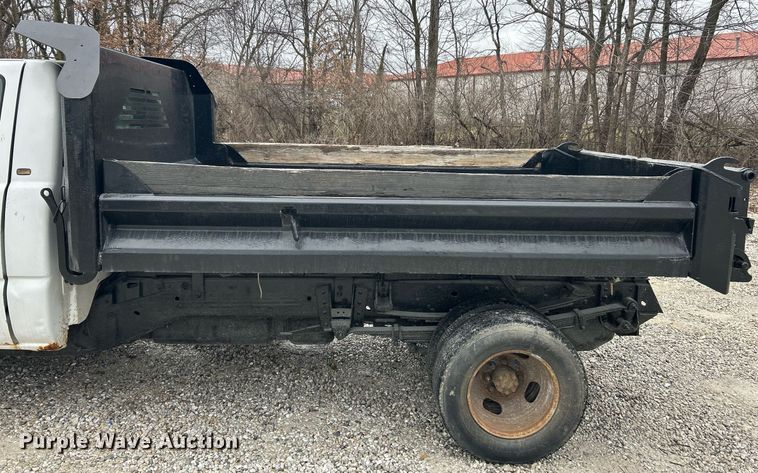 image for item EK2597 2005 Chevrolet Silverado 3500 dump bed pickup truck