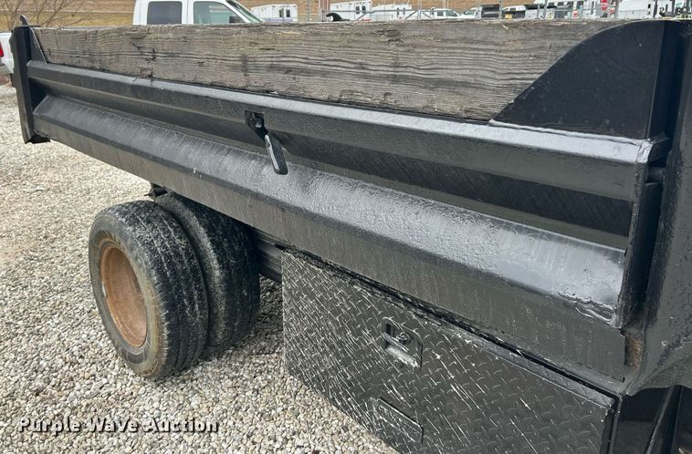 image for item EK2597 2005 Chevrolet Silverado 3500 dump bed pickup truck