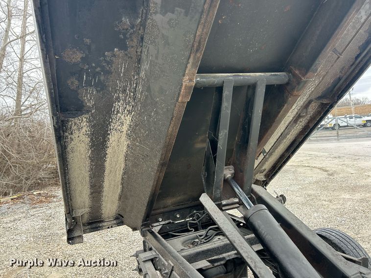 image for item EK2597 2005 Chevrolet Silverado 3500 dump bed pickup truck