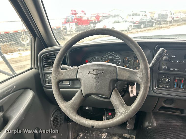 image for item EK2597 2005 Chevrolet Silverado 3500 dump bed pickup truck