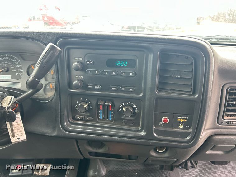 image for item EK2597 2005 Chevrolet Silverado 3500 dump bed pickup truck