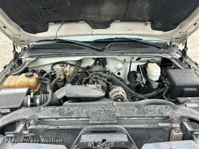 image for item EK2597 2005 Chevrolet Silverado 3500 dump bed pickup truck