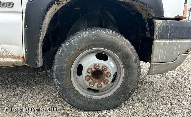 image for item EK2597 2005 Chevrolet Silverado 3500 dump bed pickup truck