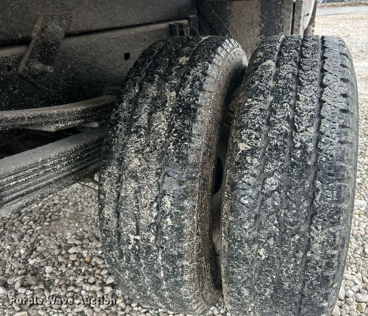 image for item EK2597 2005 Chevrolet Silverado 3500 dump bed pickup truck