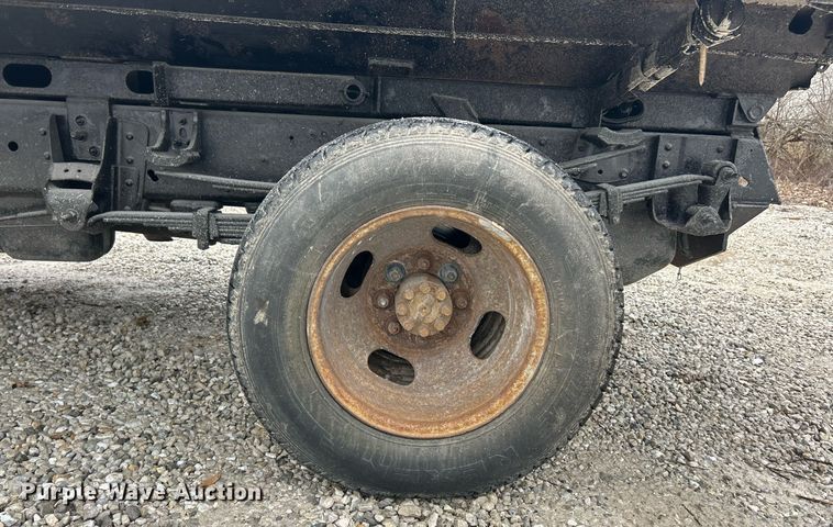 image for item EK2597 2005 Chevrolet Silverado 3500 dump bed pickup truck